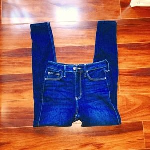 New without tag Hollister Is ultra high-rise super skinny